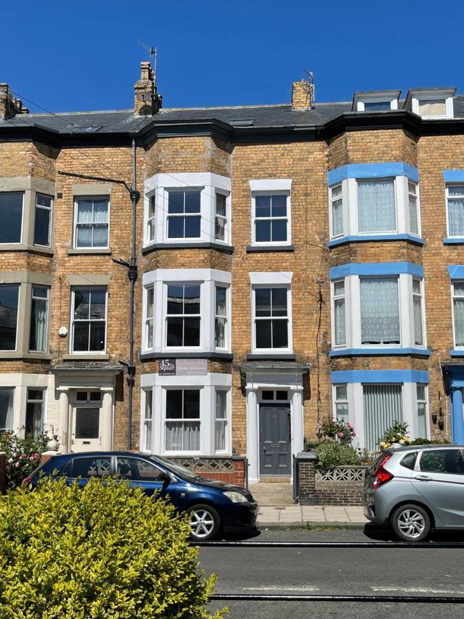 45 The Square Holiday Apartments Scarborough Extérieur photo